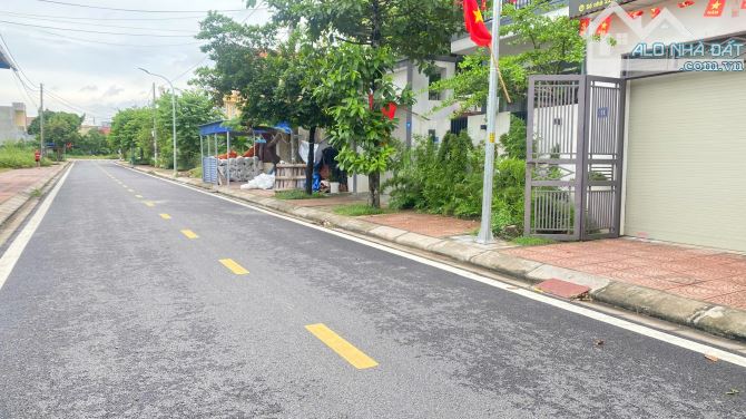 Cực hiếm 97,5m2 đất chung cư Lương Quán đường thông 12m chỉ hơn 3 tỷ xíu - 2