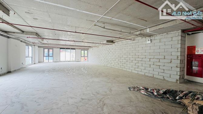 BÁN GẤP TÒA NHÀ VĂN PHÒNG - ĐẠI LA - HAI BA TRƯNG - 280 M2 - 8 T- MT 8 M - 160 TỶ - 2
