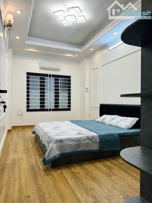 Bán nhà Đàm Quang Trung 30 m2 5 tầng . Rao 6,45 tỉ - 2