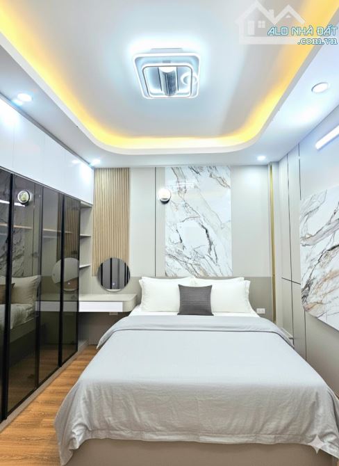 Bán nhà Gia Quất 40m2 đường ô tô tránh thang máy đủ nội thất 12 tỷ - 2