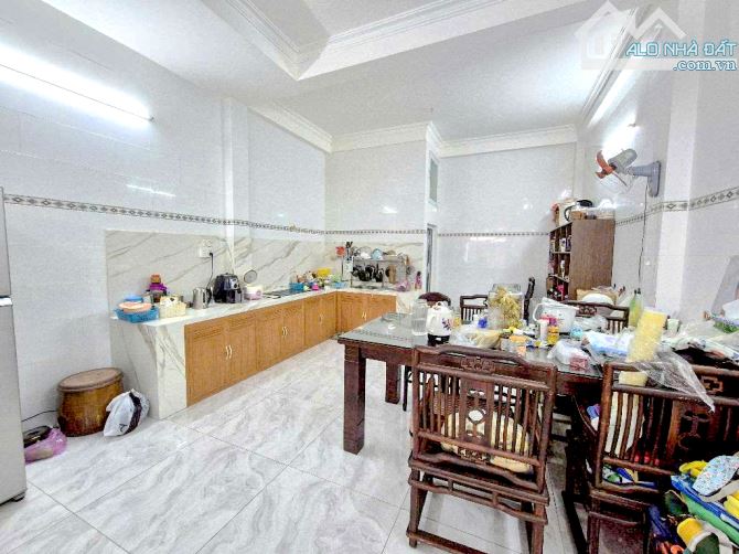 Bán nhà mặt tiền đường lê quang sung quận 6 gần chợ lớn, 84m2 4.5x23, 4 tầng, nhỉnh 13 tỷ - 2