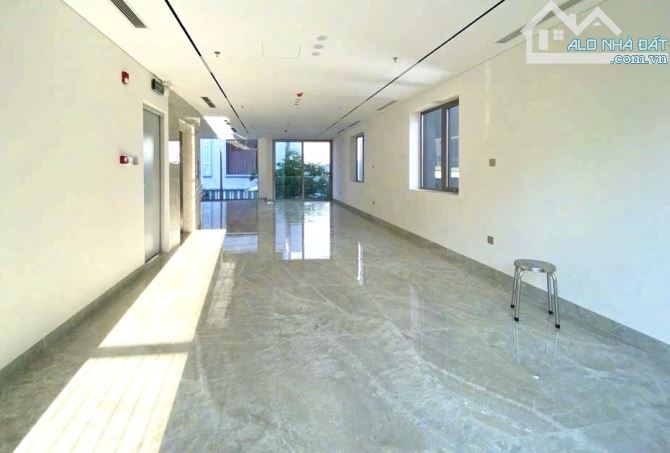 Bán tòa văn phòng 7 tầng, sát Trần Hưng Đạo, Sơn Trà, view sông Hàn chỉ 25 tỷ - 2