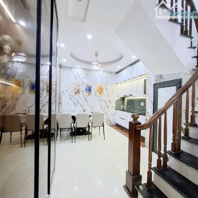 Bán nhà mới đẹp ngay Liên Ninh - Thanh Trì, gần trục chính, 40m2 x 4 tầng, Giá đầu tư - 2
