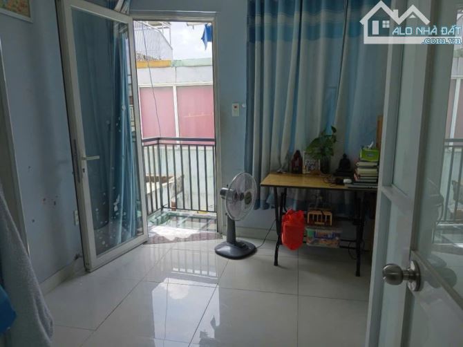 Giảm sốc 450tr! Nhà SHR Vuông 3 tầng 25m2 – Quang Trung Gò Vấp S - 2