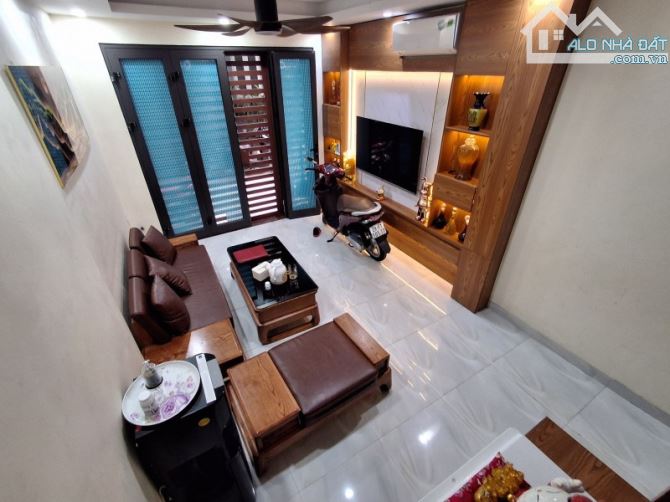 Bán Gấp Nhà Ngõ 264 Ngọc Thụy, Long Biên, 34m2, 5 Tầng, Ô Tô, Phân Lô, Full đồ - 2