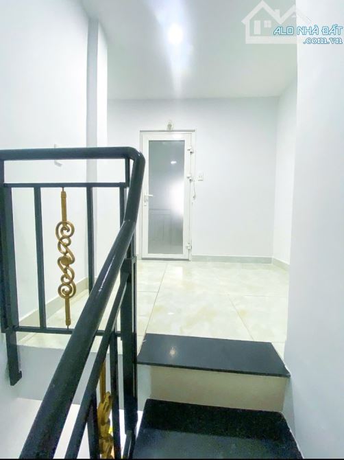 Bán nhà CMT8 Q.3, mặt tiền rộng thênh thang, full nội thất, chỉ 4.x tỷ - 2