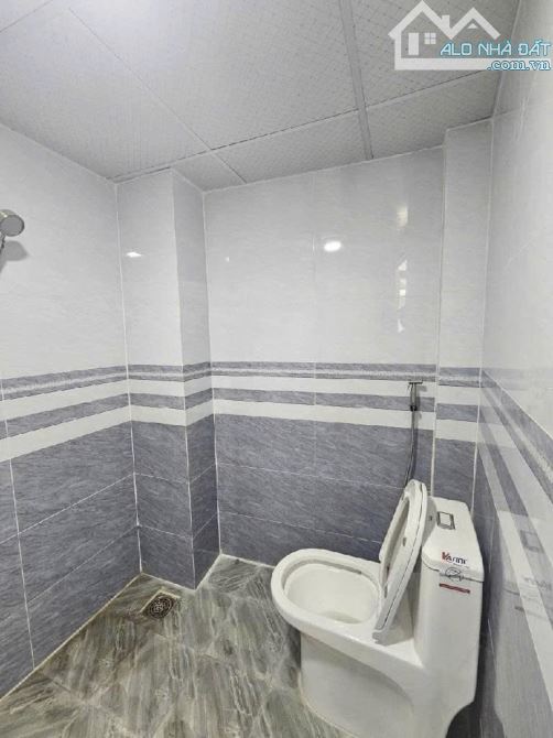 BÁN NHÀ NGAY BỜ BAO TÂN THẮNG, Q. TÂN PHÚ – DT 52M2, RỘNG 5.5M, 2 TẦNG. GIÁ 5.1 TỶ - 2