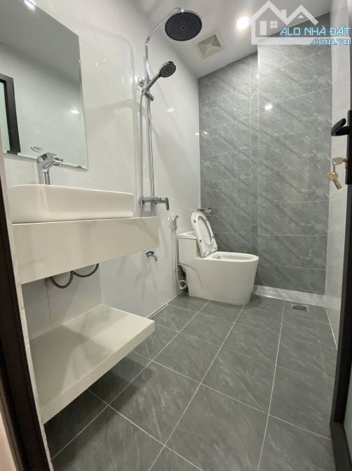 CẦN BÁN NHÀ QUÂN NHÂN THANH XUÂN 30m2, 5 TẦNG MẶT TIỀN 3,5m GIÁ  6.9 TỶ - 2