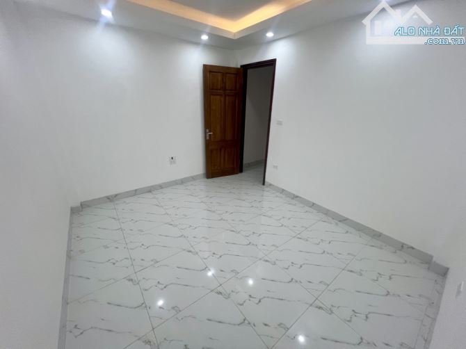 Bán gấp nhà cấp 4 Tự Khoat- Ngũ Hiệp  ô tô đỗ cổng ,diện tích rộng giá đầu tư giá 4.85 tỷ - 2