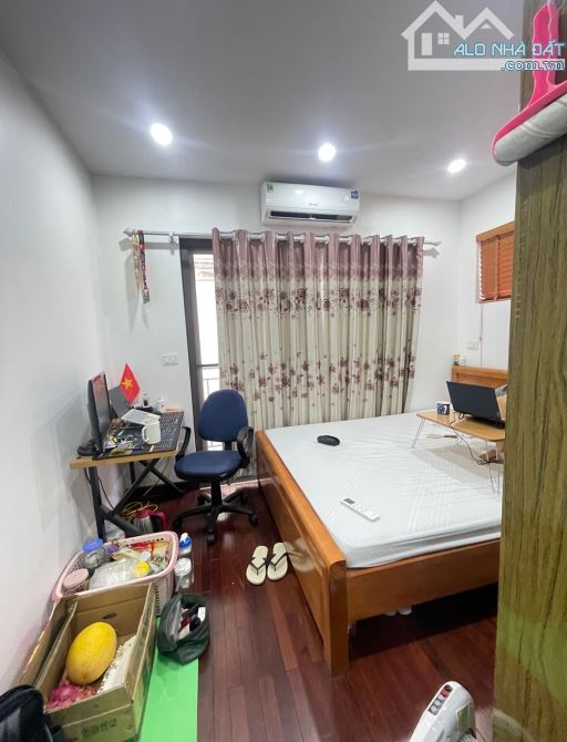 Bán nhà cạnh học viện tài chinhsm dân xây, gần phố, thoáng sáng 5 tầng bề thế, giá tốt - 2