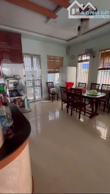 Bán biệt thự 3 tầng sân cổng ngay cầu Niệm, Kiến An - 2