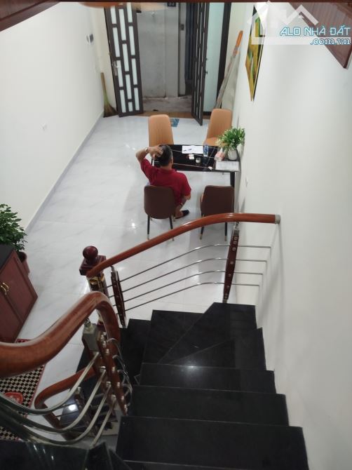 BÁN NHÀ KHÂM THIÊN ĐỐNG ĐA 28m 5Tầng Mt 3m GIÁ 5.7 TỶ NGÕ THÔNG KINH DOANH - 2