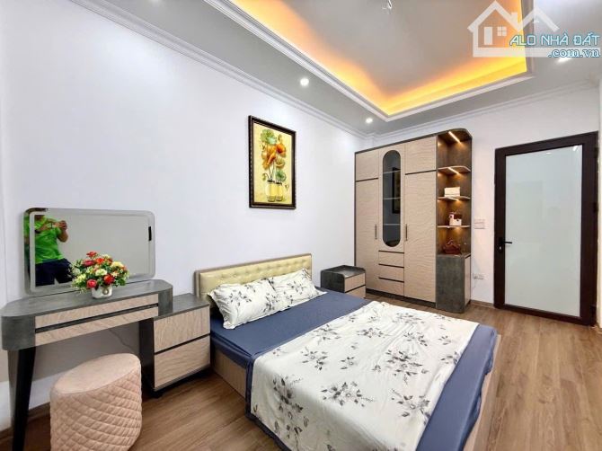 HÀNG HIẾM MINH KHAI - 5 TẦNG THANG MÁY - NGÕ 3 GÁC - 30M RA MẶT NGÕ Ô TÔ KINH DOANH. - 2