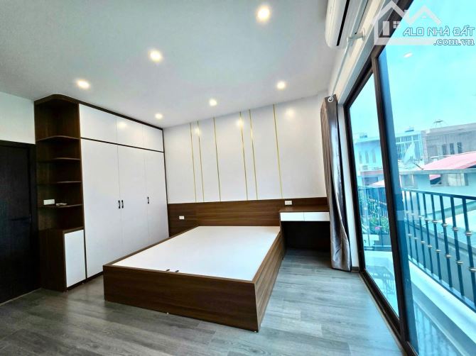 HẾM NHÀ TRỌ TRIỀU KHÚC GẦN HỒ LUÔN KÍN PHÒNG 46M2,5 TẦNG,8 PHÒNG KK.DT30TR/TH.GIÁ HƠN 7 TỶ - 2