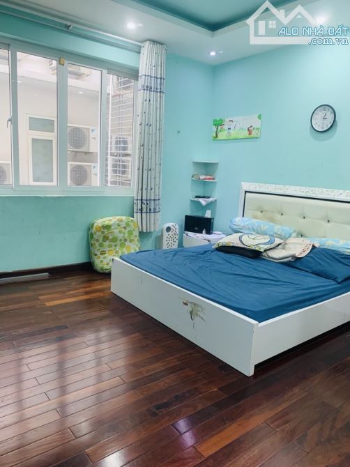 KHU VIP NHẤT QUẬN 7 MẶT TIỀN ĐƯỜNG SỐ 2 HIMLAM.. 1 HẦM 4 TẦNG VỊ TRÍ ĐẸP KHU NHÀ GIÀU Ở - 3