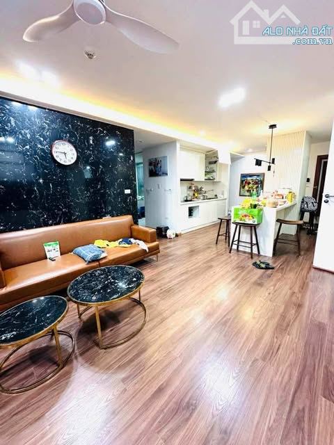CHUNG CƯ VIP - ĐẲNG CẤP THƯỢNG LƯU - KHÔNG GIAN SỐNG MIỄN CHÊ - 3PN  2WC - NỘI THẤT SANG - 3