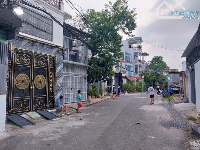 Bán lô đất trống - Mặt tiền nhánh Trung Mỹ Tây 2A - Ngang 8m - 164m2 - Giá 10,5 tỷ - 3