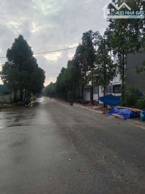 🥳🥳 Bán căn nhà 1 trệt 1 lầu hướng Bắc cho khách nào cần ạ. ✅ Vị trí căn nhà ở Mỹ phước 4 - 3