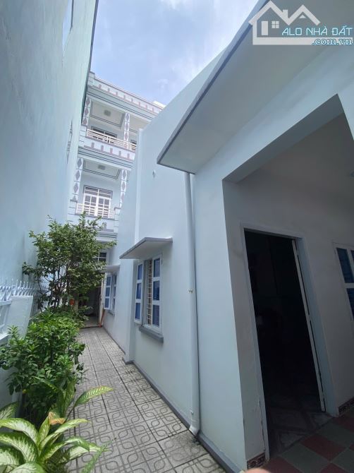 BÁN NHÀ 3 TẦNG , CHIỀU NGANG 9,5m , ĐƯỜNG TRẦN THỊ TÍNH RỘNG 6m ,  GIAS 77 triệu /m2 - 3