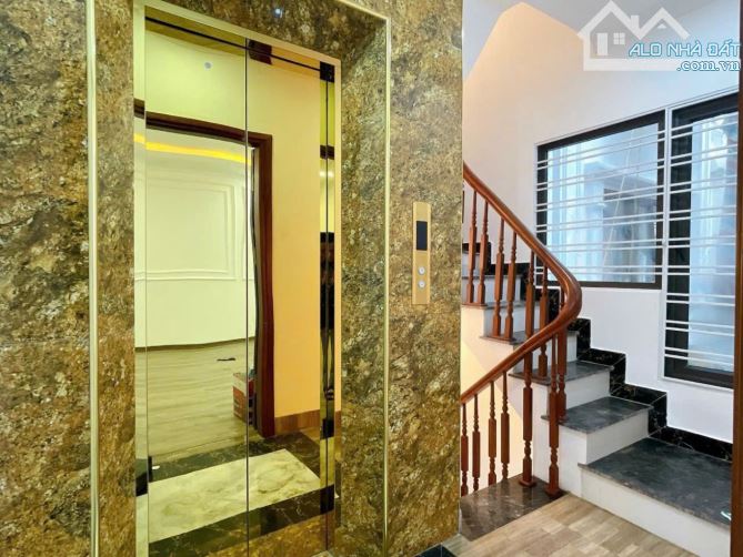 TRẦN QUANG DIỆU- 40/55M*7T- THANG MÁY-PHÂN LÔ - LÔ GÓC  -  2 MẶT NGÕ TÔ TRÁNH 2X TỴ - 3