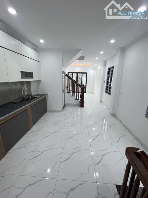 Bán nhà Lạc Thị Ngọc Hồi ~40m 5 tầng ô tô lô góc quanh 6 Tỷ - 3