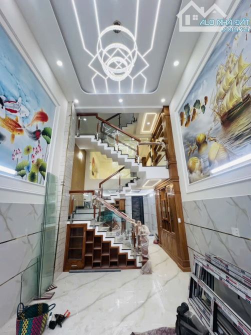 Chủ gửi bán gấp căn nhà nằm tại đường Mã Lò - 3