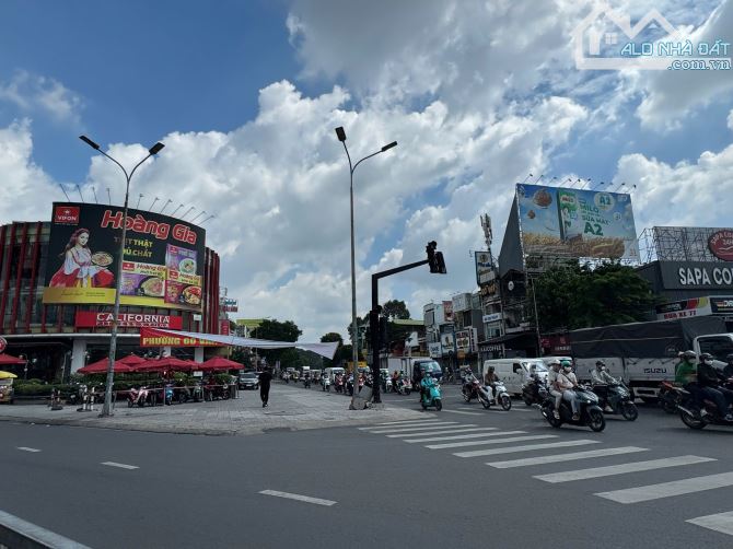 MT Nguyễn Oanh Ngay ngã tư NOanh và Phan Văn trị Dt 4.5 x 21 giá 22.5 tỷ - 3