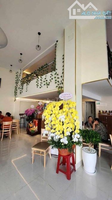 Nhà Góc 2 MTKD Mai Xuân Thưởng, P.2, Quận 6 | 11,5 x 10 | Trệt 4 Lầu | Giá 60tr - 3