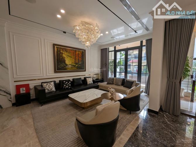 Bán biệt thự Compound vip - 357A Nguyễn Trọng Tuyển - Dt 8x20 - 3