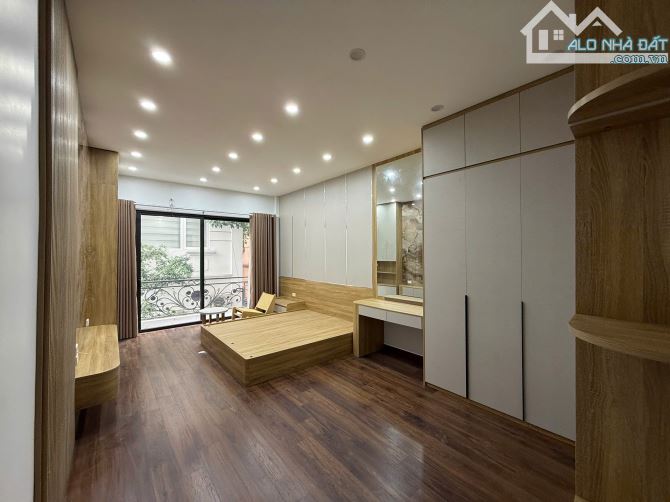 Cho thuê nhà đẹp, full đồ, thang máy Phùng Chí Kiên, Cầu Giấy. DT 45m2, 6 tầng. 25 tr - 3