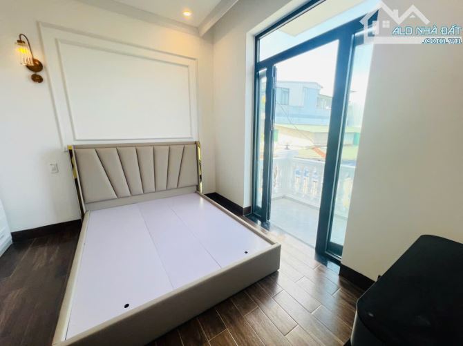 Nhà 3 tầng Phạm Văn Đồng - Tân Cổ điển full nội thất - 3