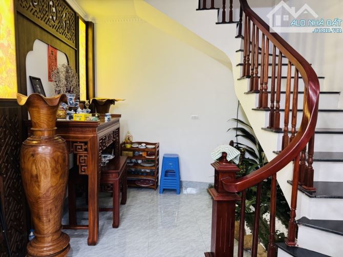 NHÀ ĐẸP THẠCH BÀN_LONG BIÊN:6 TẦNG_ LÔ GÓC_3 THOÁNG_2 Ô TÔ ĐỖ CỬA_GIÁ 8 TỶ 5  , - 3