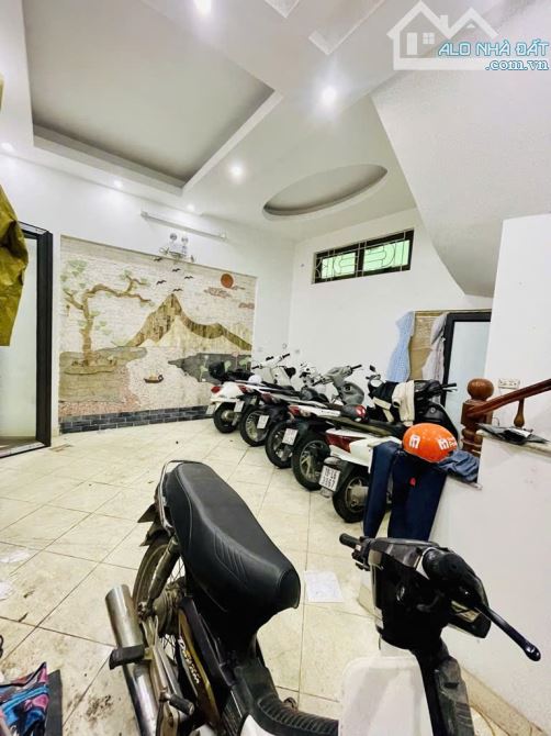 Bán gấp nhà Cầu Giấy 35m², 5 tầng, nội thất đầy đủ, giá 8.25 tỷ - 3
