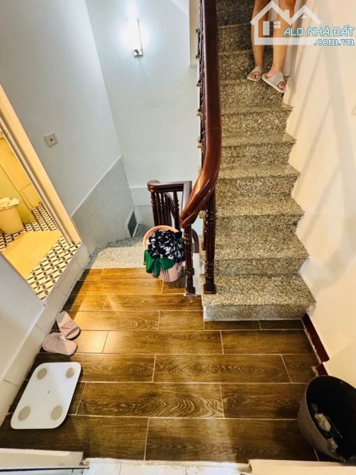 Bán nhà khu vực xuân thủy Diện tích 33x6tang.mat tiền 3,3m.Dai11m.tien ích gần trường học - 3