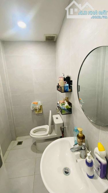 2 mặt hẻm XH 1/Nguyễn Hữu Cảnh 4 tầng, ngang 4.3 nở hậu 4.7x 14 m, p22 Bình Thạnh . - 3