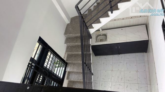 BÁN NHÀ MUA 1 được 2 -56M2 2 tầng ngay bệnh viện Hồng Đức p10 gv - 3