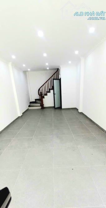 Ngọc Hồi - Hoàng Mai DT40m2×5 tầng giá 5.6 tỷ. Ô tô đỗ gần - 3