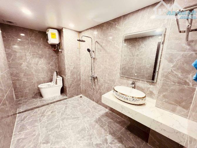 NHÀ ĐẸP THỊNH HÀO-ĐỐNG ĐA 6 TẦNG- - NGÕ THÔNG - LÔ GÓC- 15M RA Ô TÔ - 3