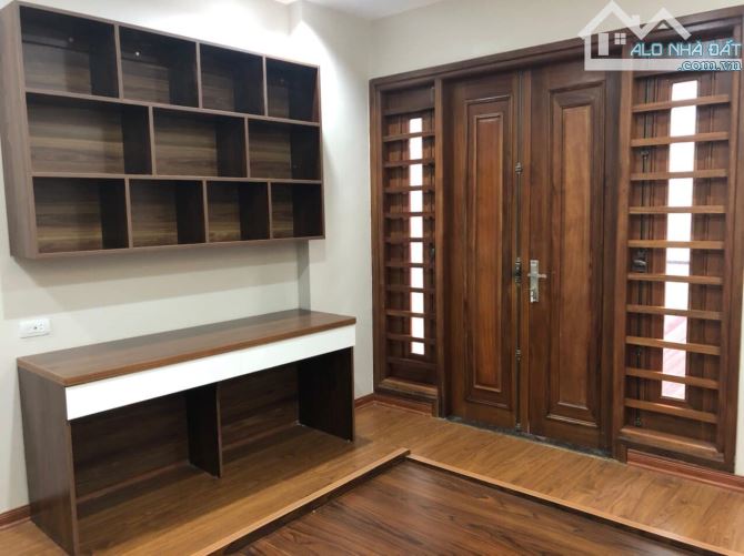 Bán nhà phố Cầu Giấy, 30m2, 2 tầng, gần phố, nhỉnh 5 tỷ (cực hiếm) - 3