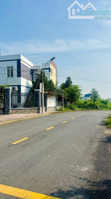chính chủ bán đất 2 mặt tiền đường tỉnh lộ 8 giao nhữ tiến hiền thị trấn củ chi 1 tỷ 750 - 3