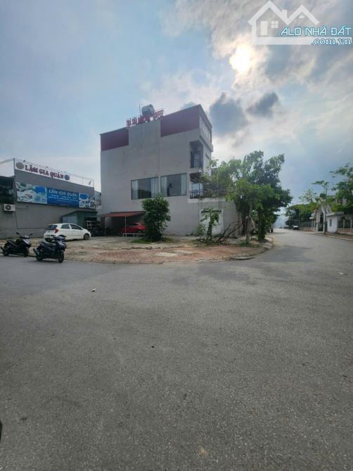 ĐẸP NHẤT KHU 31 HA / Lô góc sáng bừng / Ô tô đậu đỗ / View Công viên / 226M - 3