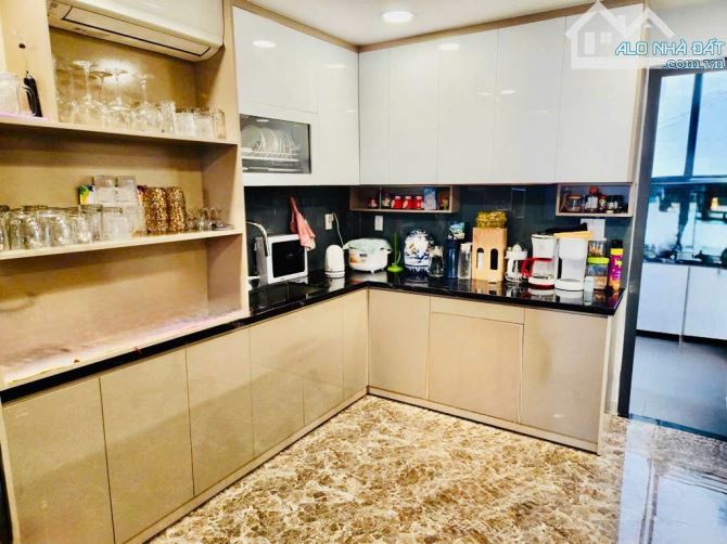 BÁN NHÀ MỚI 5 TẦNG -CÓ THANG MÁY – NGANG 5M NỞ HẬU – TRUNG TÂM QUẬN 4 - 3