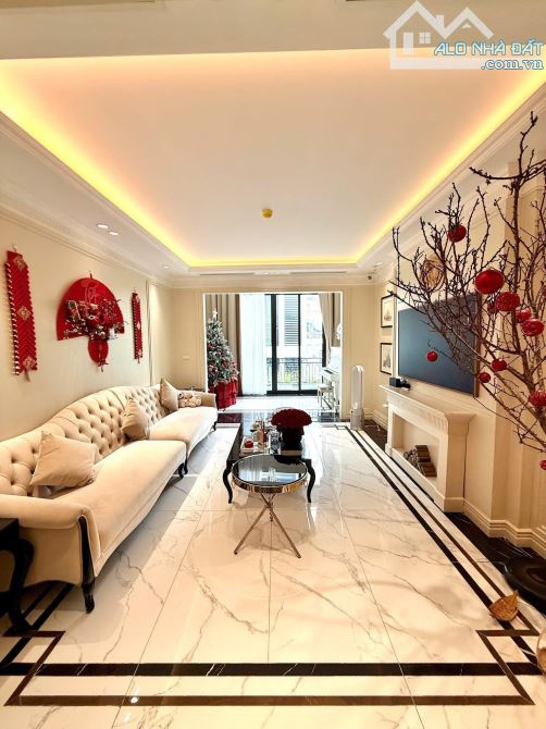 Cực hiếm! Bán nhà phố Phạm Tuấn Tài  Đặng Thùy Trâm, 2 ôtô tránh, vỉa hè 3m, thang máy, 5T - 3
