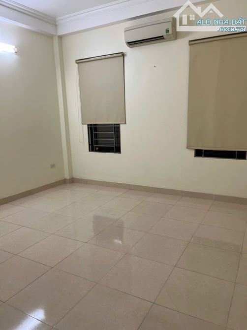 Cho thuê nhà ngõ ô tô Liền kề Tân Triều, 4 tầng x 66m2, 5PN, 4 WC, 28 Triệu - 3