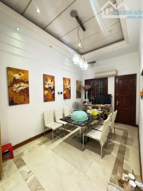 NHÀ LÔ GÓC ĐẸO 135M² 2 Ô TÔ TRÁNH GIÁ 42 TỶ NGÕ THÔNG 4 TẦNG TRẦN CUNG CẦU GIẤY - 3