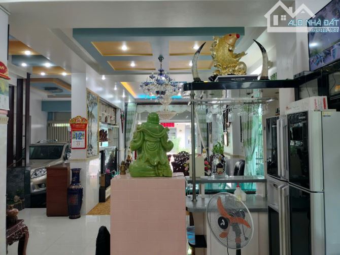 Biệt thự sân vườn 4 tầng, DT 221,2 mét vuông, ngang 12m - P. Bình Phú ( Quận 6 cũ) - 3