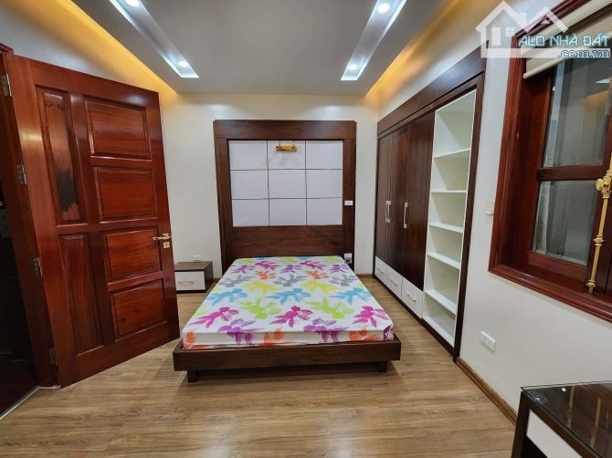 Bán liền kề Khu ĐT Dịch Vọng. DT 110m x 5T, MT 6m ngõ thông, vỉa hè, ôtô tránh, kinh doanh - 3