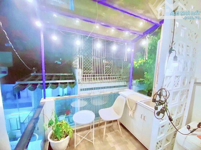 Nhà Cho Thuê Hẻm Trần Hưng Đạo Phường Cô Giang Quận 1 - 3