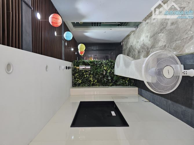 Cho thuê mặt bằng số 12/71 Láng Hạ, 60m2 /1tầng, mặt tiền 6m,có hầm, bảo vệ 24h. TL - 3