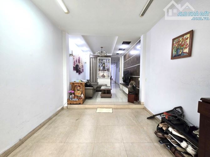 Bán nhà hẻm xe hơi, diện tích lớn 4 tầng, giá rẻ Dương Bá Trạc Q8. SHR 99m2 chỉ 13ty. TL - 3